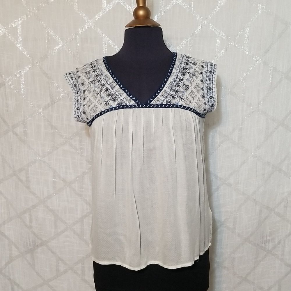 Altar'd State Boho Summer Top Women Size XS White Blue Fairy Embroidered
